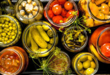 يستخدم لحفظ الطعام من 6 حروف