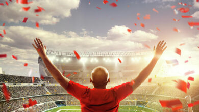 يطلق عليه اللاعب رقم 12 من هو من 7 حروف