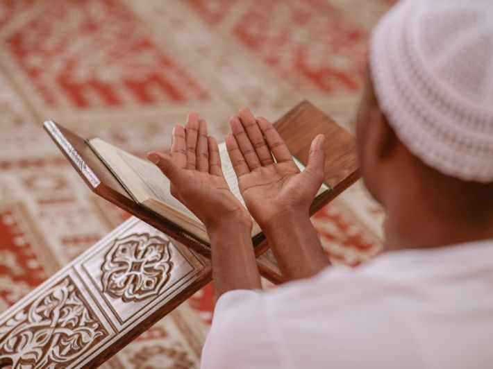 آيات قرآنية عن التفوق الدراسي