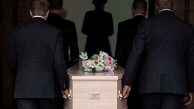 رؤية الجنازة المجهولة في المنام