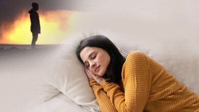 رؤية شخص يخبرك بشيء في المنام