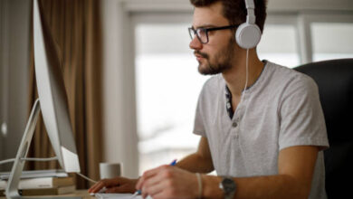 كيف تصبح مترجم معتمد في مصر