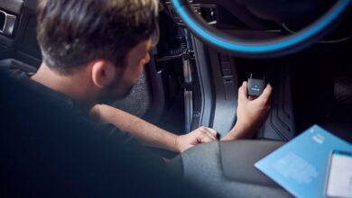 جهاز تتبع السيارة عن طريق الجوال