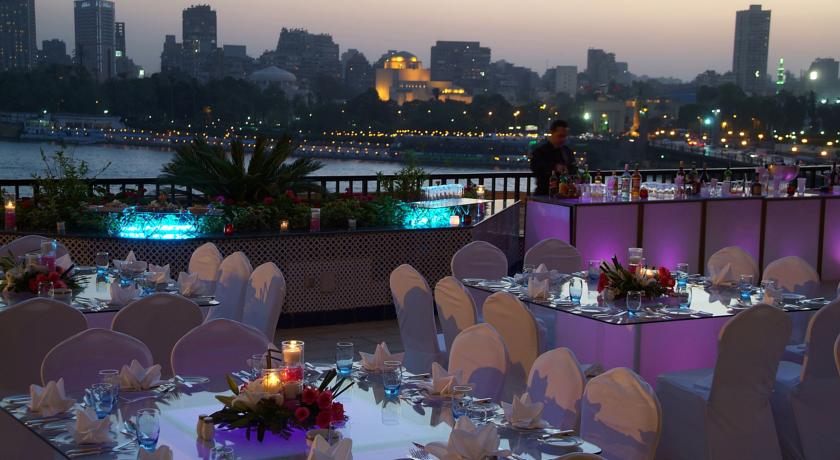 مطاعم فندق سميراميس