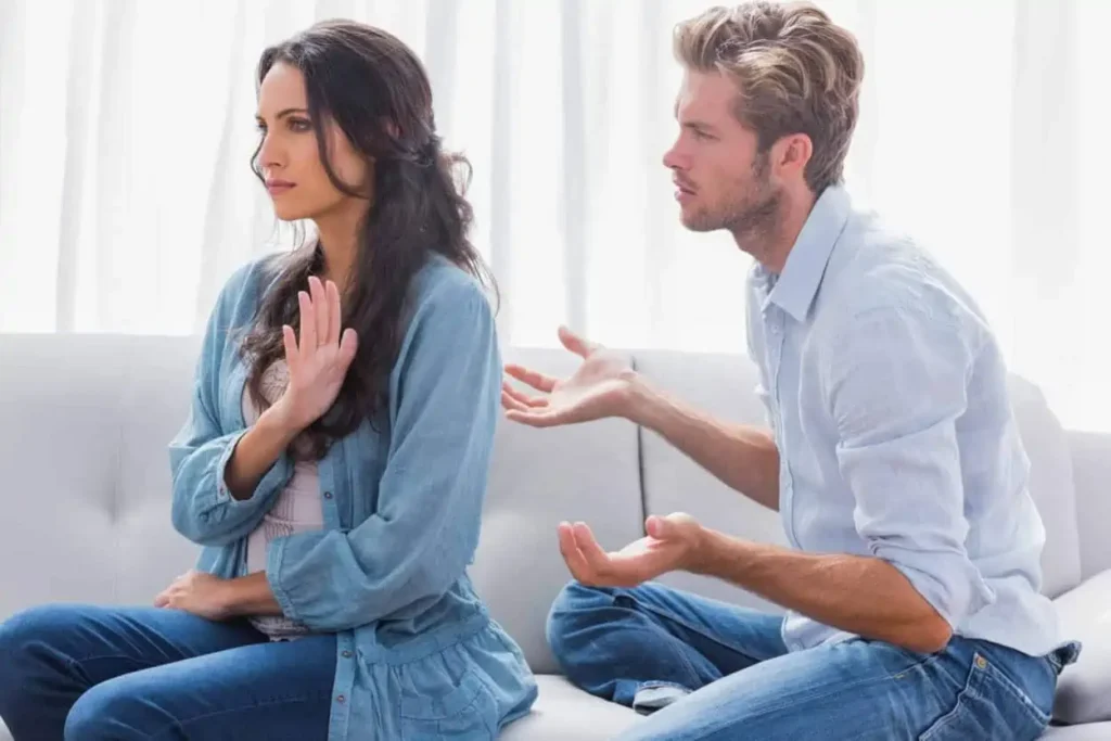 أنواع الابتزاز العاطفي