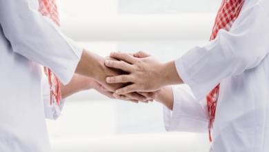 الرد على حي عينك