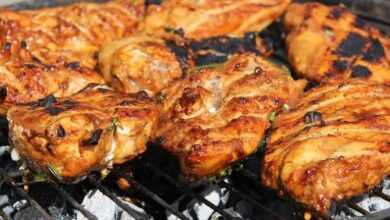 طريقة تتبيل الفراخ المشوية على الفحم