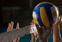 كم عدد لاعبي كرة الطائرة