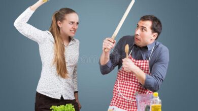 وش اقول اذا احد قالي على المطبخ