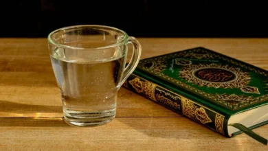 آيات تقرأ على الماء لفك السحر