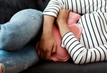 تجربتي في تنظيف الرحم وقت الدورة