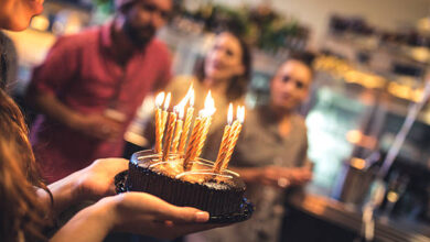 تهنئة عيد ميلاد شخص تحبه