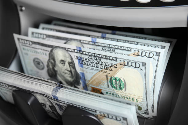 سعر الدولار مقابل الدرهم الإماراتي في السوق السوداء