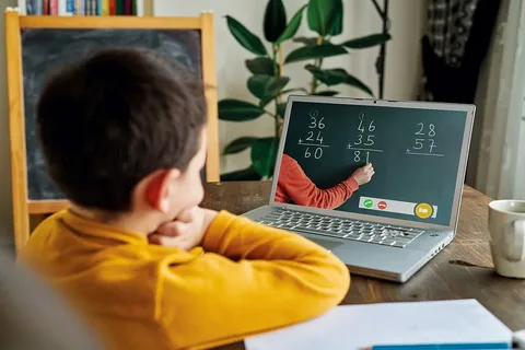 فوائد التعلم عن بعد لطلاب المدارس